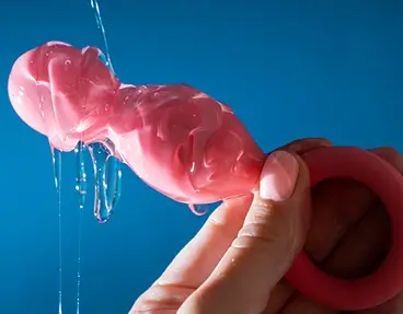 Cómo Usar el Lubricante Anal: Tipos, Errores y Fórmulas Caseras que DEBES Evitar